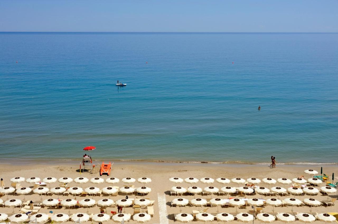 Diana Grand Hotel Alassio Dış mekan fotoğraf